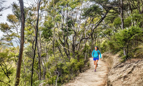 Hanmer-Springs-Adventure-Run-2026-runner-mountain-path-550x330px