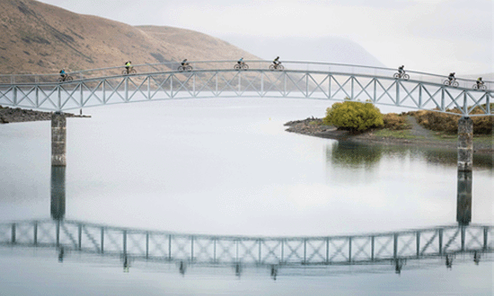 The-Mackenzie-Mountain-Bike-Race-Lake-Tekapo-bridge-550x330px